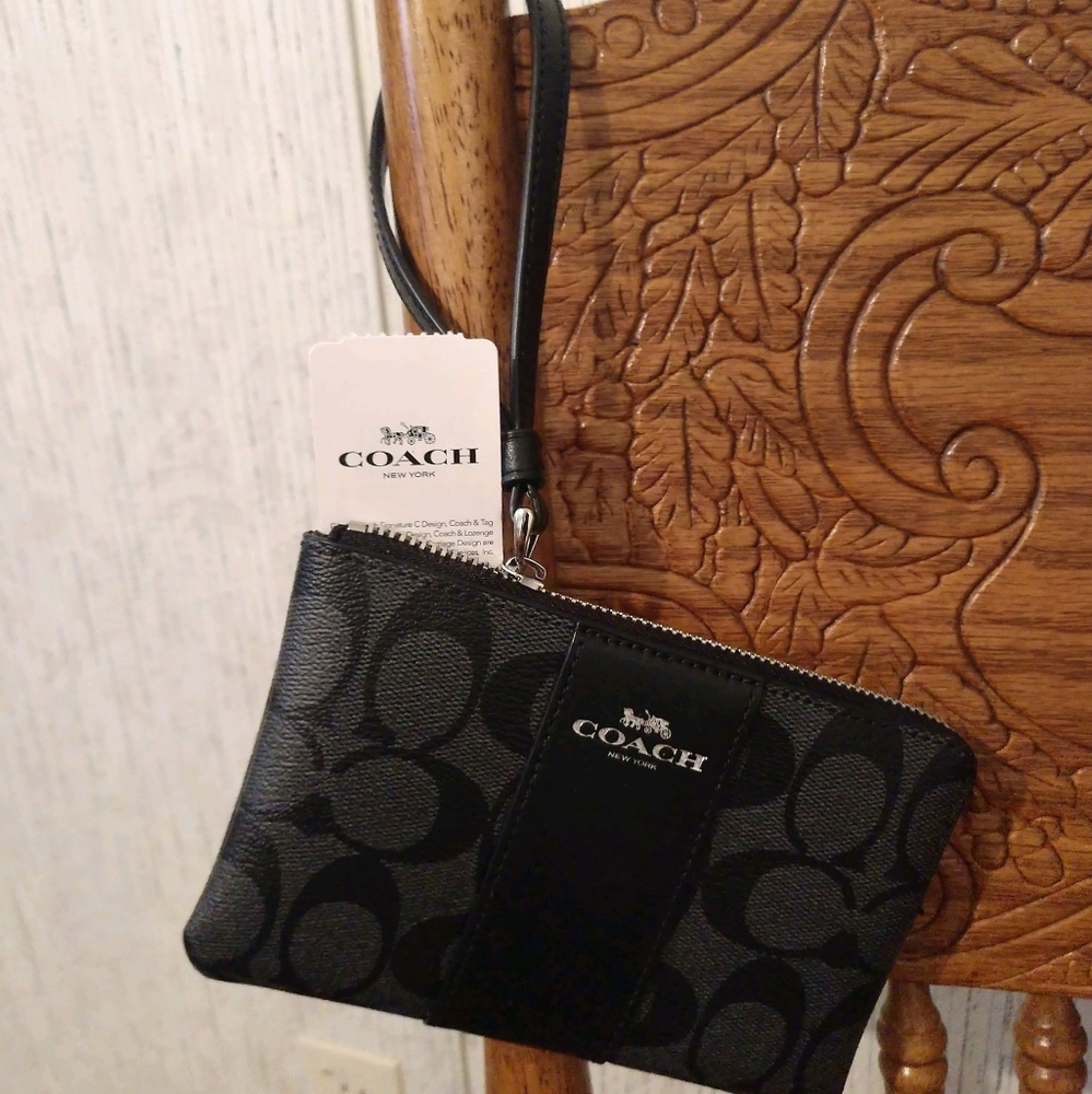 Purses - Picture 2 of 6